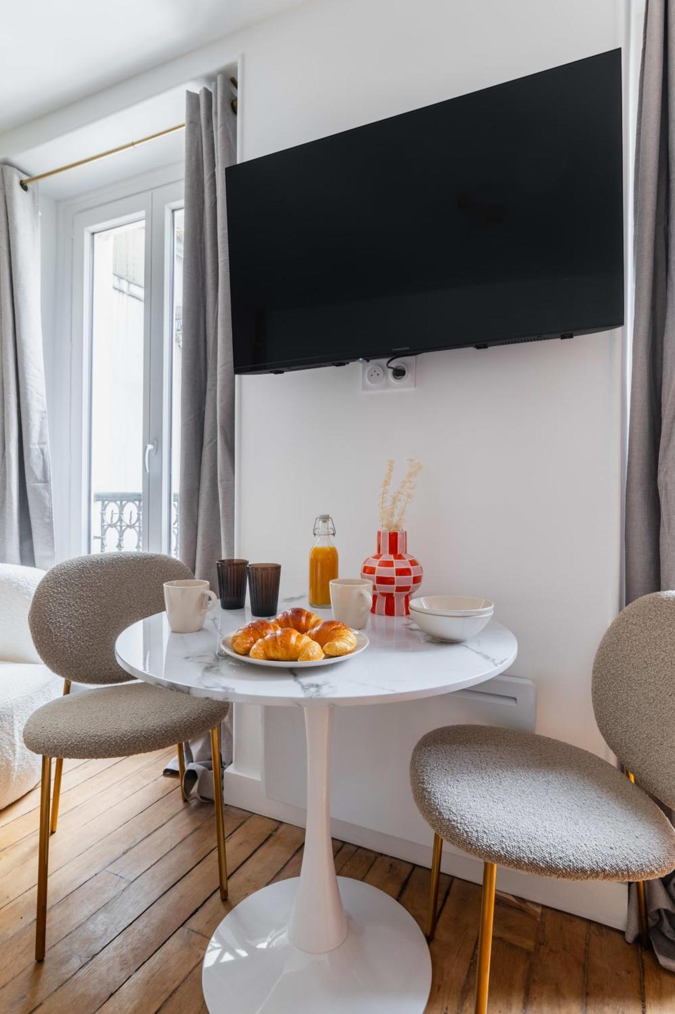 Grand Studio Refait A Neuf Paris 16 - 4P - Flat-Guest Exterior foto